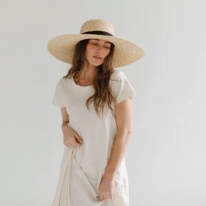 NWOT GIGI PIP Gwen Wide Brim Sun Hat